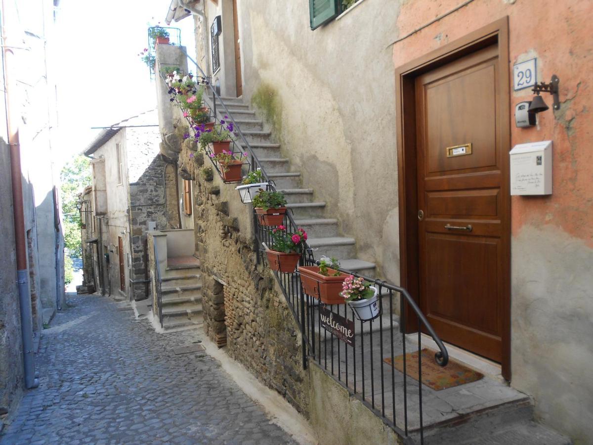 Alloggio Turistico Rizzuto - Centro Storico Браччано Экстерьер фото